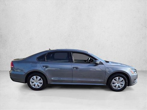 Used 2014 Volkswagen Passat 1.8T S FWD image 5