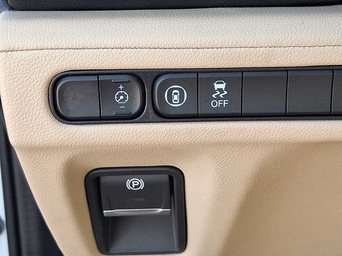 Used 2024 Acura MDX SH-AWD image 25