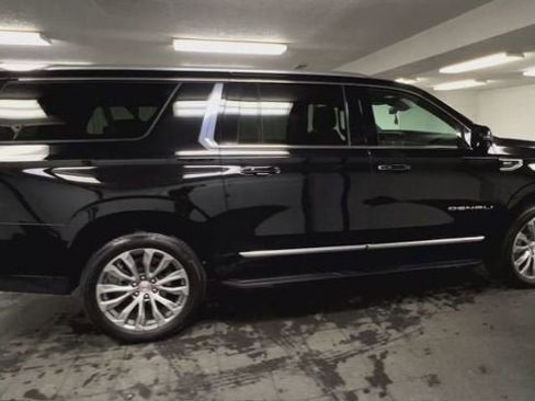 Certified 2024 GMC Yukon XL Denali w/ Max Trailering Package image 9