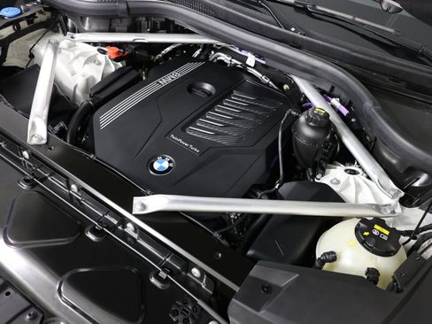 Used 2023 BMW X6 xDrive40i w/ Premium Package AWD/4WD image 34