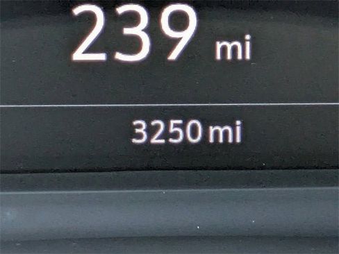 New 2025 Cadillac XT6 Luxury image 32