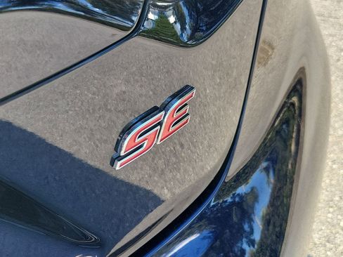 Used 2023 Toyota Corolla SE image 6