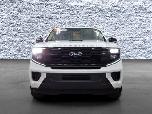 Used 2025 Ford Expedition Max Active image 2
