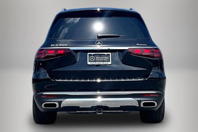 Used 2025 Mercedes-Benz GLS 450 4MATIC image 3
