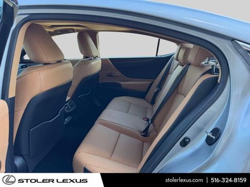 Used 2023 Lexus ES 350 w/ Premium Package FWD image 16