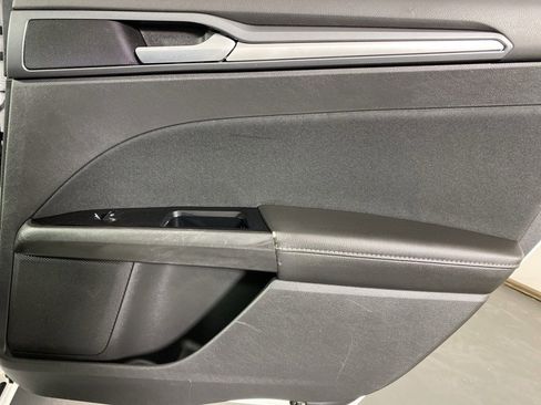 Used 2014 Ford Fusion SE image 28