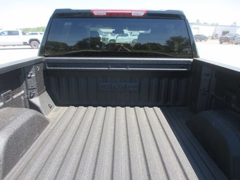 New 2026 GMC Sierra 1500 SLT w/ SLT Premium Package AWD/4WD image 9