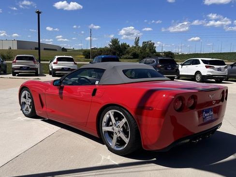 Used 2007 Chevrolet Corvette Convertible w/ Preferred Equipment Group RWD image 9