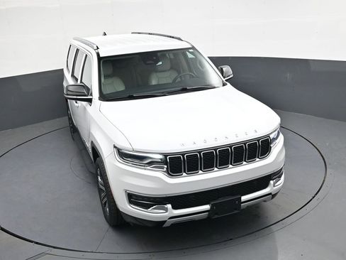 Used 2024 Jeep Wagoneer L Series II w/ Flexible Seating Group image 21