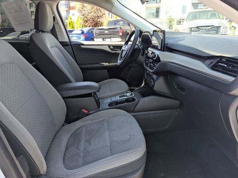 Used 2022 Ford Escape SE FWD image 33