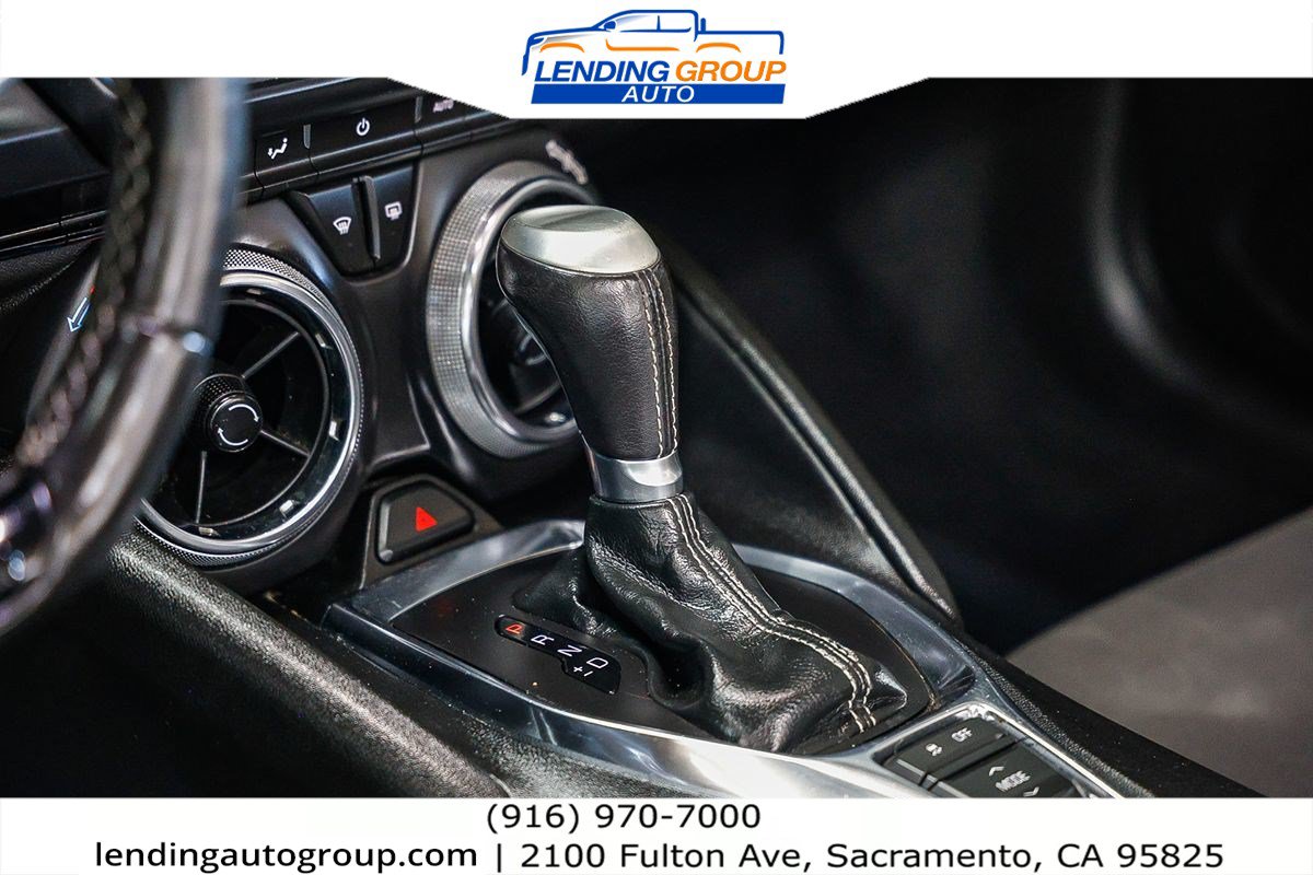 Used 2019 Chevrolet Camaro LT RWD image 17