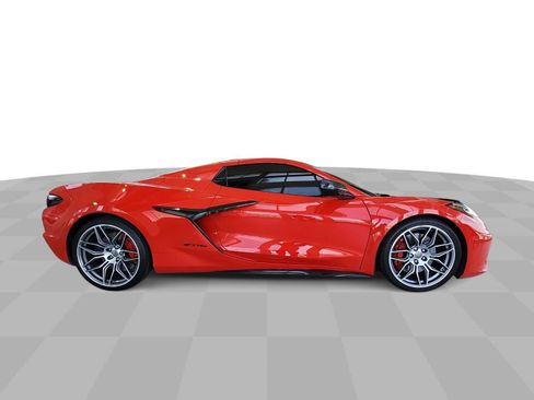Used 2024 Chevrolet Corvette Z06 RWD image 9
