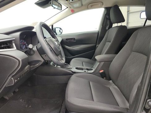 Used 2025 Toyota Corolla LE image 14