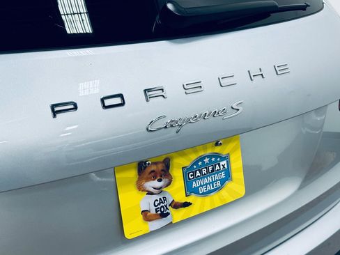 Used 2016 Porsche Cayenne S image 25