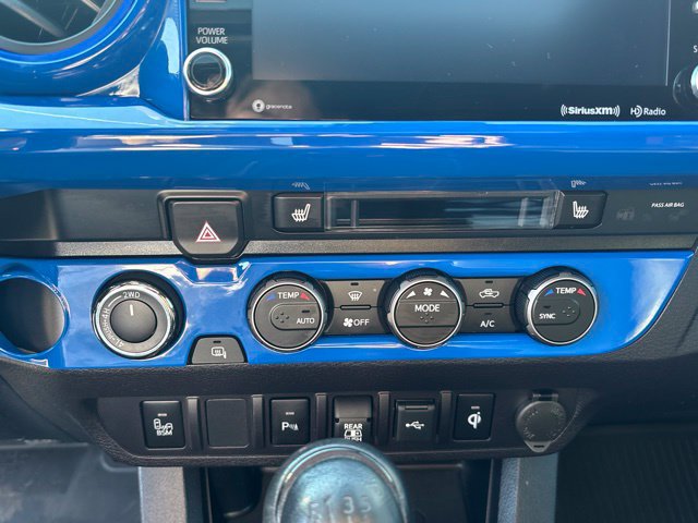 Used 2020 Toyota Tacoma TRD Off-Road w/ TRD Premium Off Road Package AWD/4WD image 17