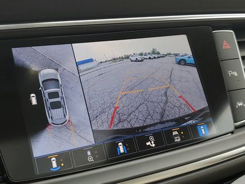 Certified 2023 Buick Enclave Avenir w/ Trailering Package, 5000 lbs. AWD/4WD image 17
