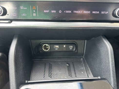 Used 2023 Kia Sportage EX AWD/4WD image 24
