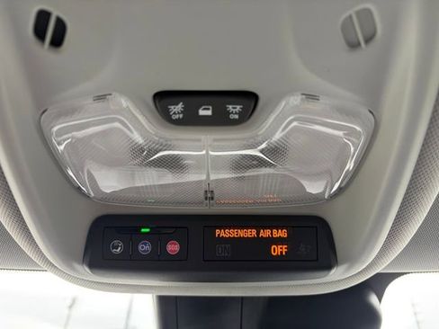 Used 2022 Chevrolet TrailBlazer LT w/ Convenience Package image 29