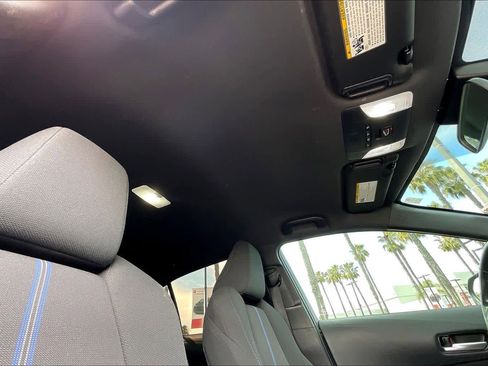 Used 2020 Toyota Corolla SE w/ Carpet Mat Package (TMS) image 9