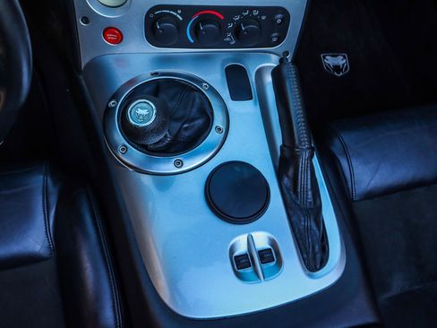 Used 2004 Dodge Viper SRT-10 image 32