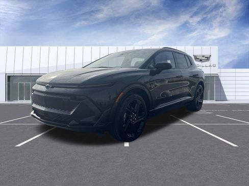 Used 2025 Chevrolet Equinox EV RS w/ Convenience Package II image 4