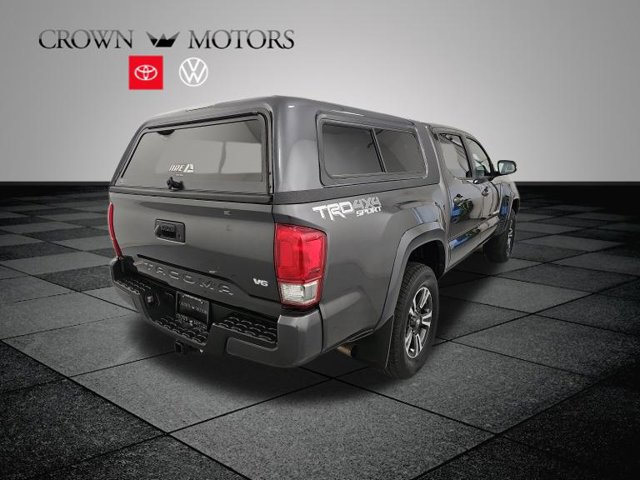 Used 2017 Toyota Tacoma TRD Sport w/ Tow Package (A/T) AWD/4WD image 9