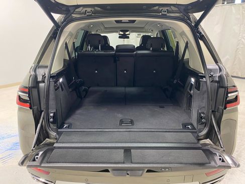 Used 2025 BMW X7 xDrive40i w/ Climate Comfort Package image 28