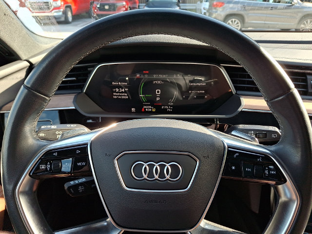 Used 2024 Audi Q8 e-tron Prestige AWD/4WD image 20