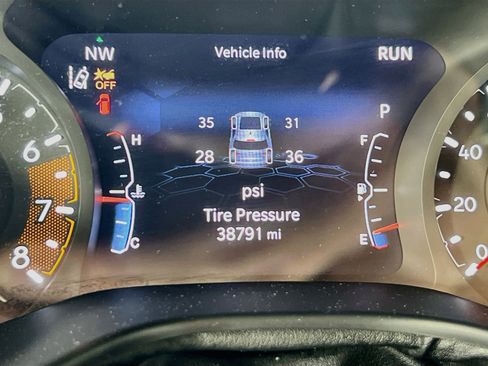 Used 2022 Jeep Compass Latitude image 12