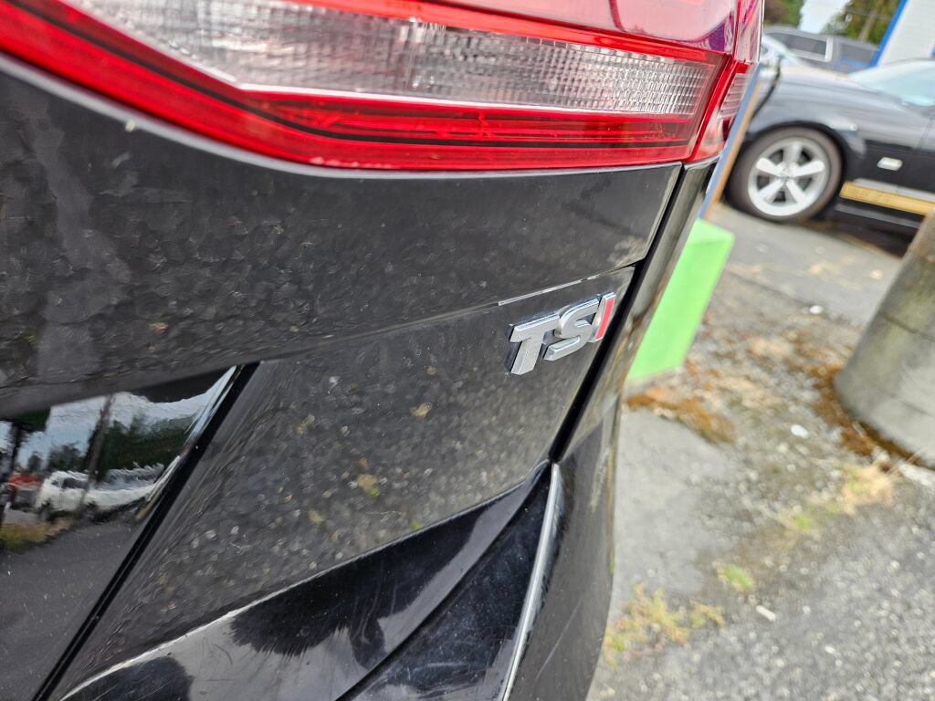 Used 2016 Volkswagen Golf S FWD image 10
