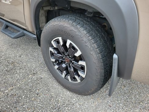 Used 2023 Nissan Frontier PRO-4X w/ Pro Convenience Package AWD/4WD image 26