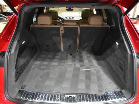 Used 2021 Porsche Cayenne AWD/4WD image 53