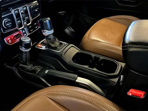 Used 2020 Jeep Gladiator Rubicon image 15