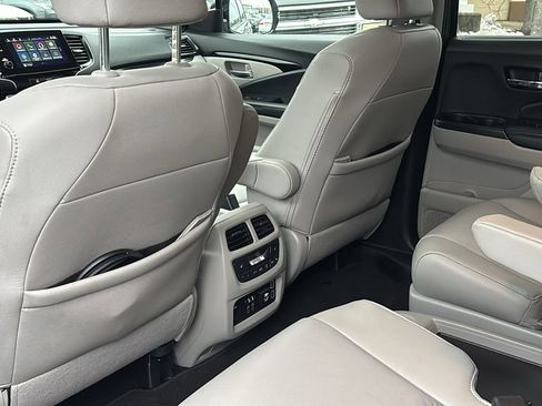 Used 2021 Honda Pilot Touring image 31