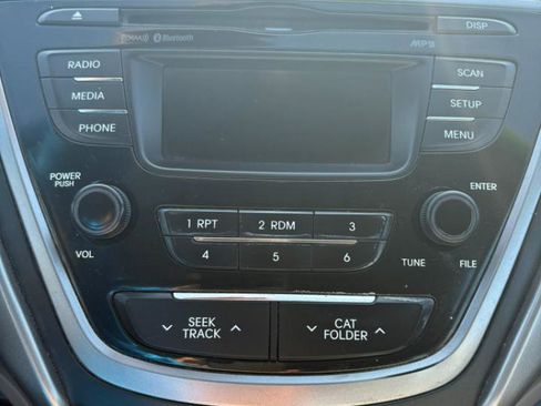 Used 2013 Hyundai Elantra GLS w/ Preferred Pkg image 16