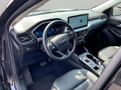 Used 2025 Ford Escape Platinum AWD/4WD image 20
