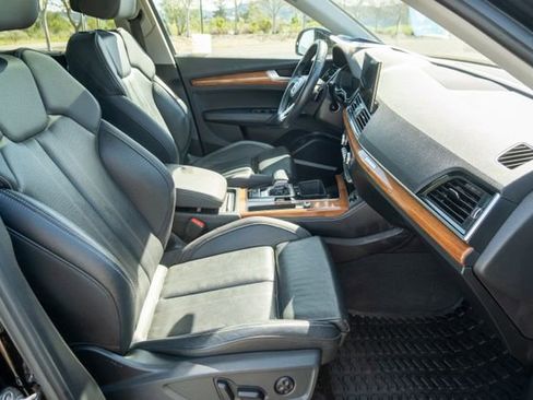 Used 2021 Audi Q5 e Premium Plus w/ Premium Plus Package image 28