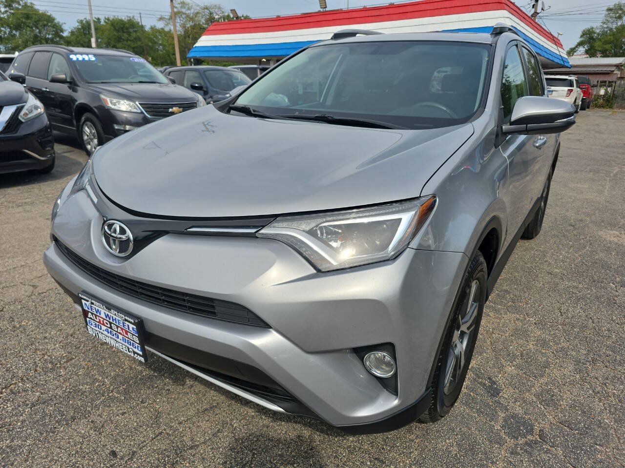 Used 2016 Toyota RAV4 XLE AWD/4WD image 1