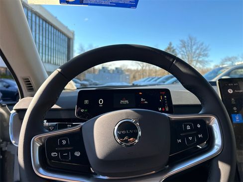 New 2025 Volvo EX90 Ultra image 12