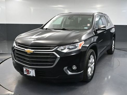Used 2020 Chevrolet Traverse LT w/ Driver Confidence II Package AWD/4WD image 13
