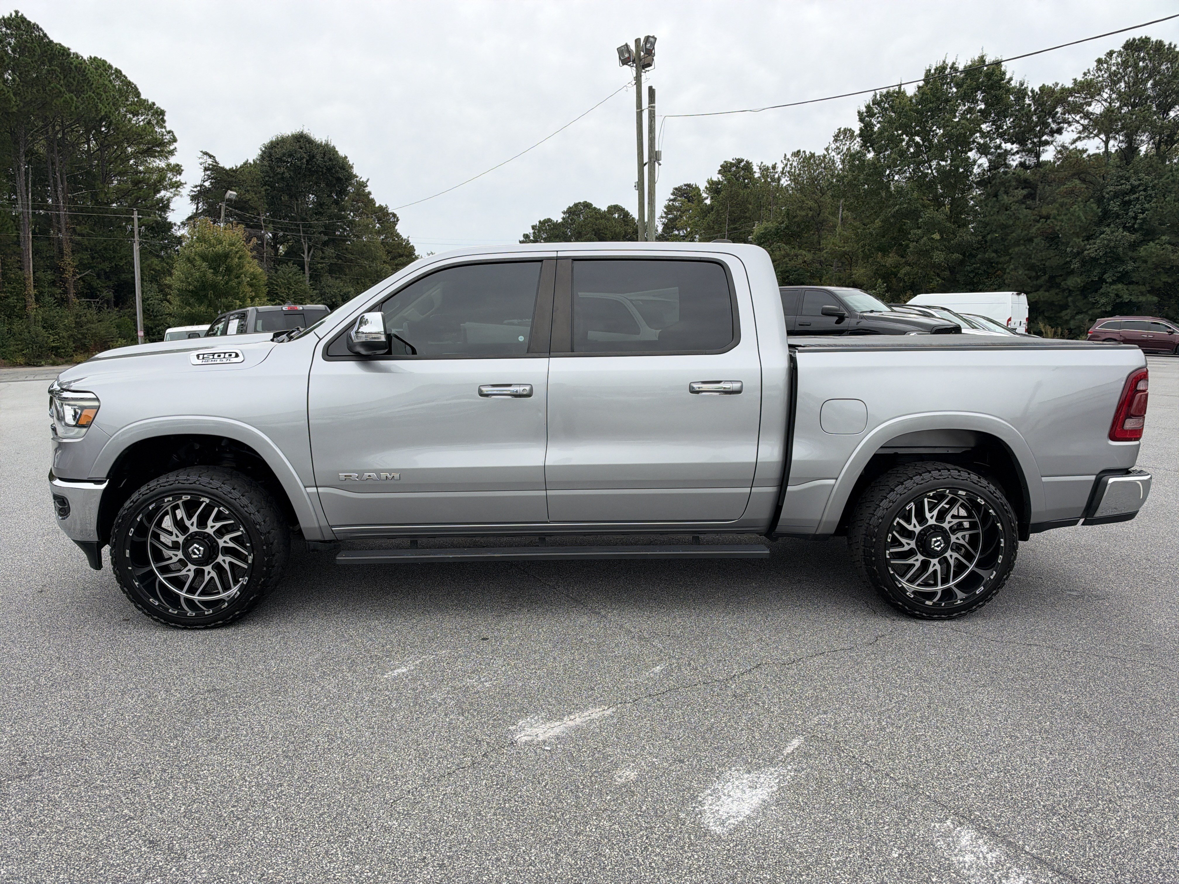 Used 2020 RAM 1500 Laramie AWD/4WD image 4