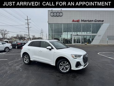 Used 2024 Audi Q3 2.0T Premium image 1