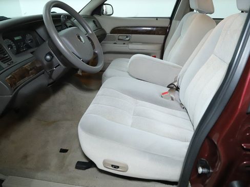 Used 2007 Mercury Grand Marquis GS image 22