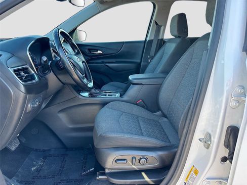 Used 2022 Chevrolet Equinox LT w/ Driver Convenience Package image 19