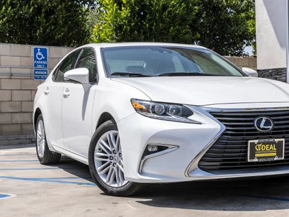 Used 2017 Lexus ES 350 w/ Accessory Package 2
