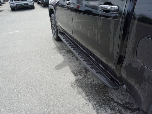 Used 2021 GMC Sierra 1500 AT4 w/ AT4 Premium Package AWD/4WD image 13