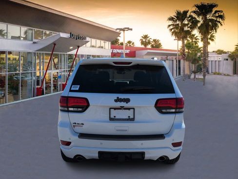 Used 2017 Jeep Grand Cherokee Limited 75th Anniversary image 4