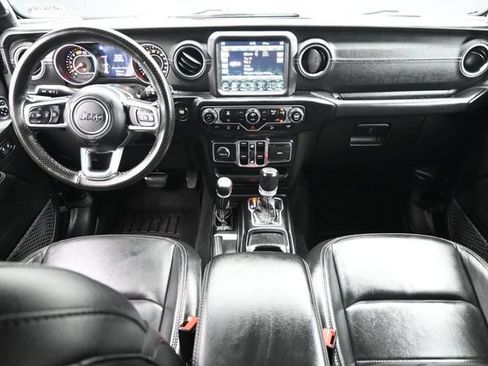 Used 2020 Jeep Wrangler Unlimited Sahara AWD/4WD image 13