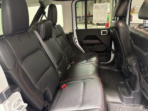 Used 2021 Jeep Wrangler Unlimited Rubicon w/ Uconnect 4C Nav & Sound Group AWD/4WD image 10
