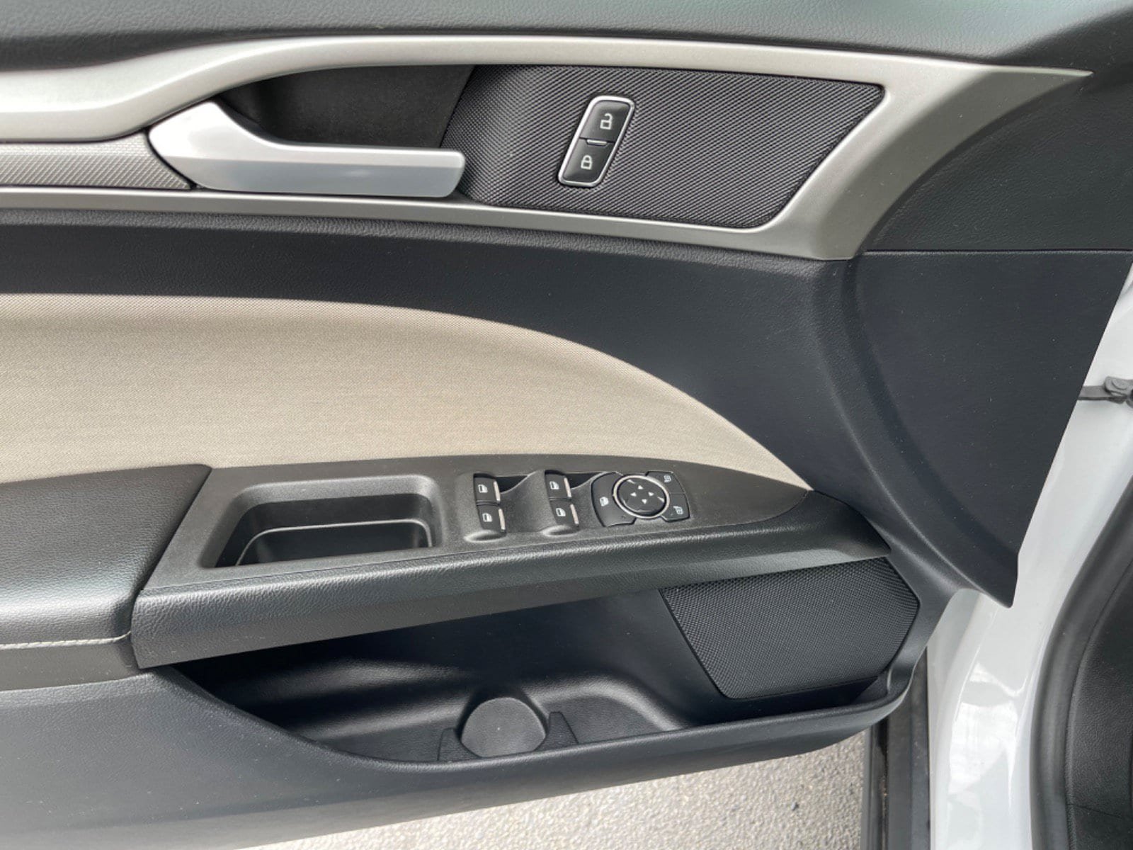 Used 2020 Ford Fusion S FWD image 13